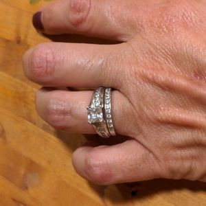 Size 7.5 wedding set